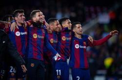 雷速体育电脑版官网下载-包含巴塞罗那客场战平巴伦西亚，联赛排名小跌的词条