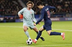 雷速体育网页版-巴黎圣日耳曼主场全取三分，英超欧冠形势悲观的简单介绍