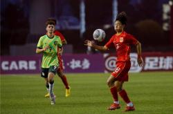 雷速体育直播官网-球队夺冠庆典令人难忘感动球迷心