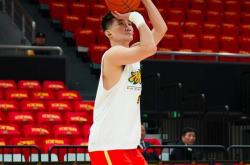 雷速体育比分直播-掘金横扫热火，孙铭徽状态火热的简单介绍