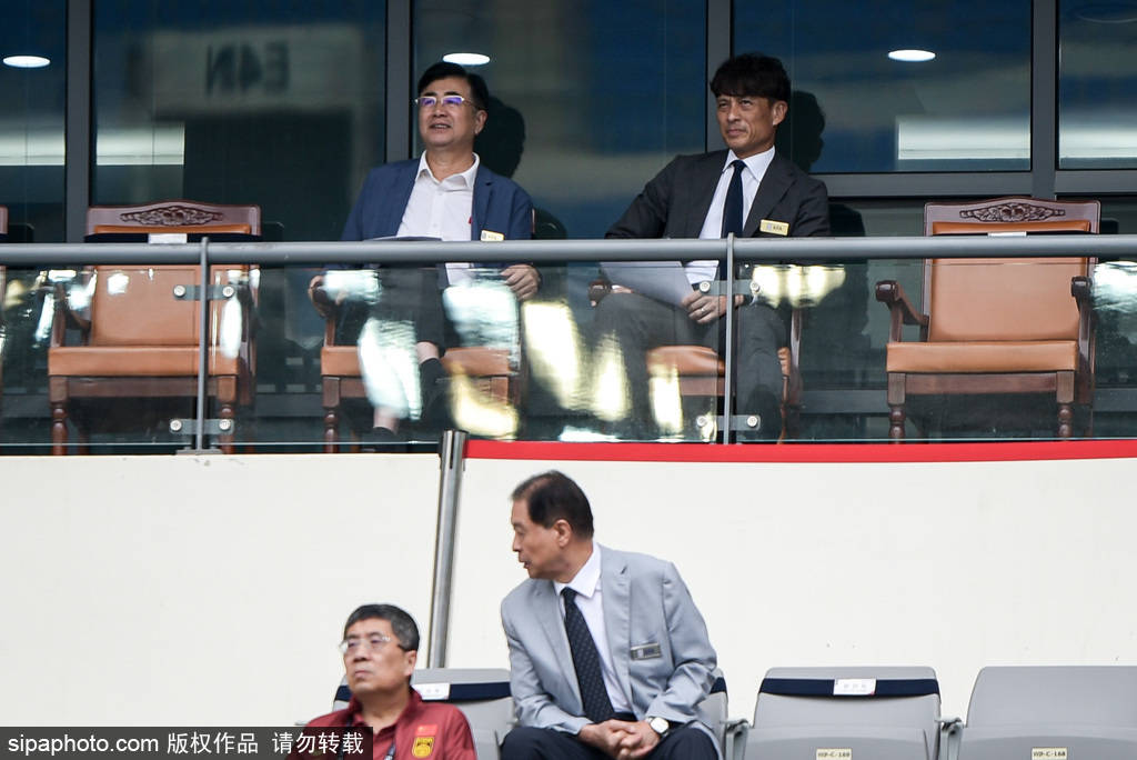 争议判罚引发球员抗议，纠纷再度加剧的简单介绍