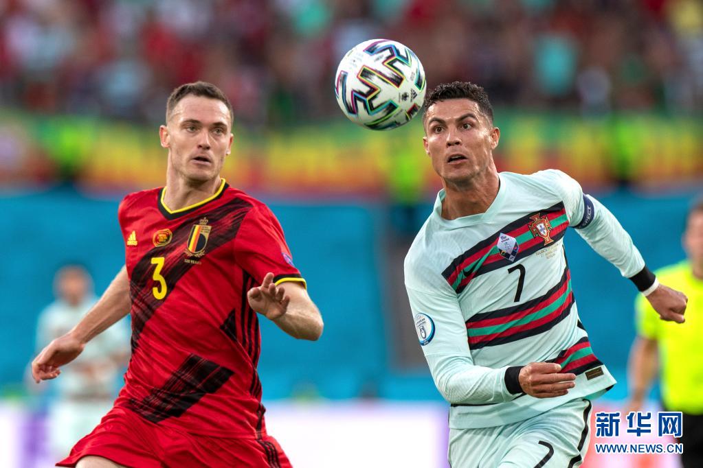 葡萄牙队在激烈比拼中战胜对手晋级下一轮
