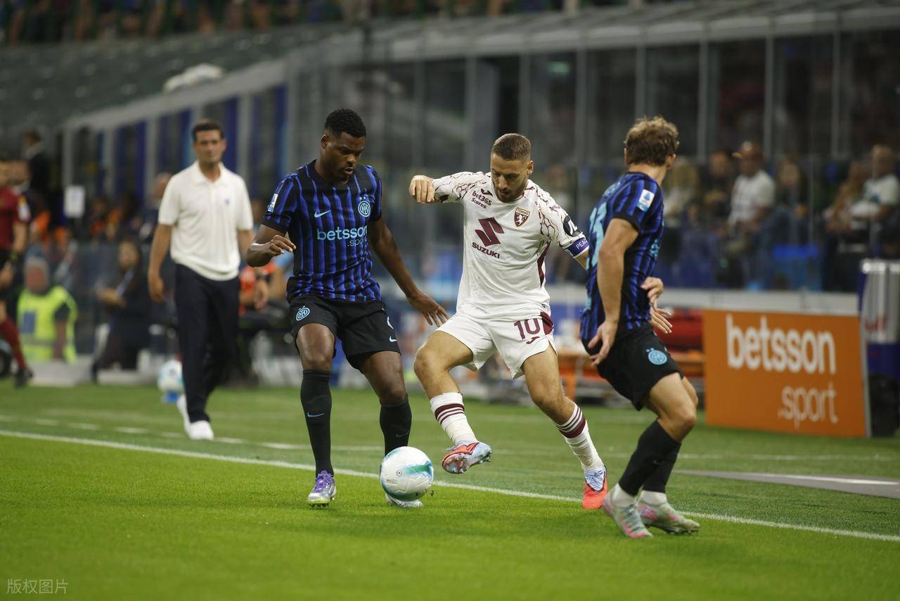 乌迪内斯遭遇可惜失利,球队未能守住胜利优势 乌迪内斯遭遇可惜失利,球队未能守住胜利优势