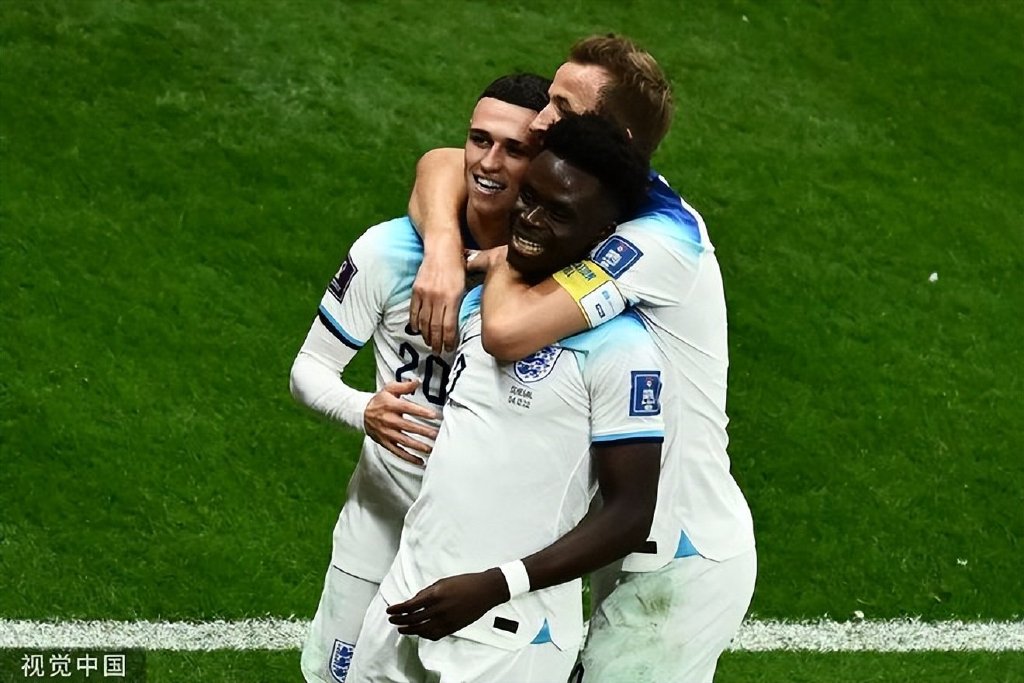 关于泰国羽毛球队爆冷英格兰羽毛球队,陶菲克统治全场的信息 关于泰国羽毛球队爆冷英格兰羽毛球队,陶菲克统治全场的信息