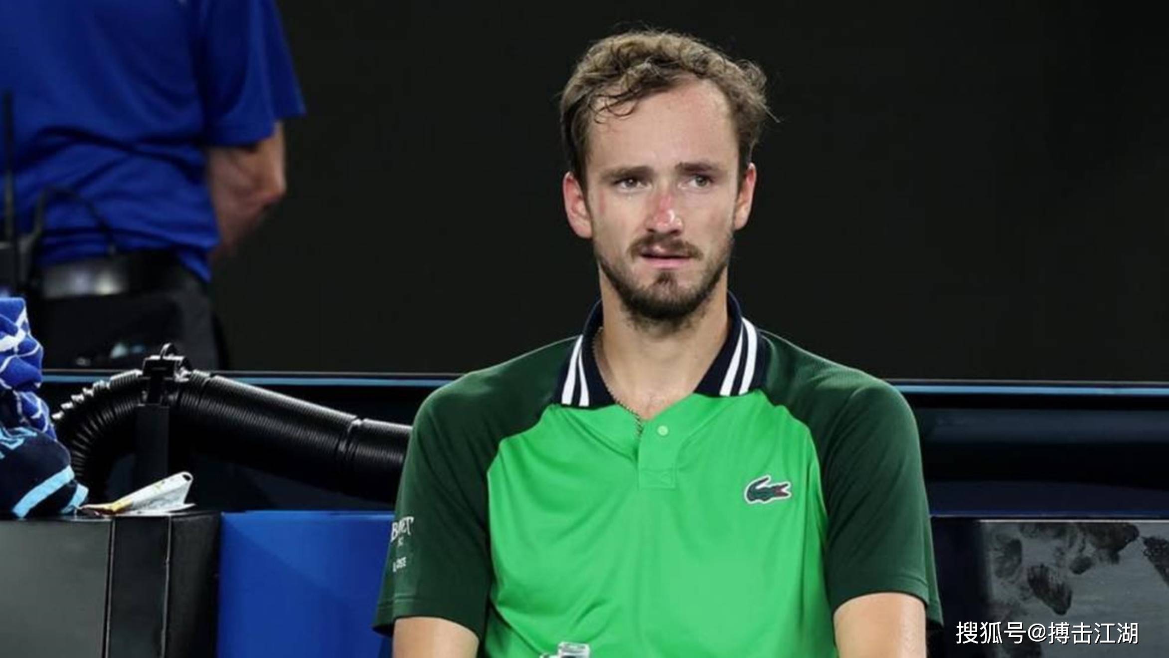 包含欧洲网球队绝地反击日本网球队，梅德韦杰夫关键制胜的词条