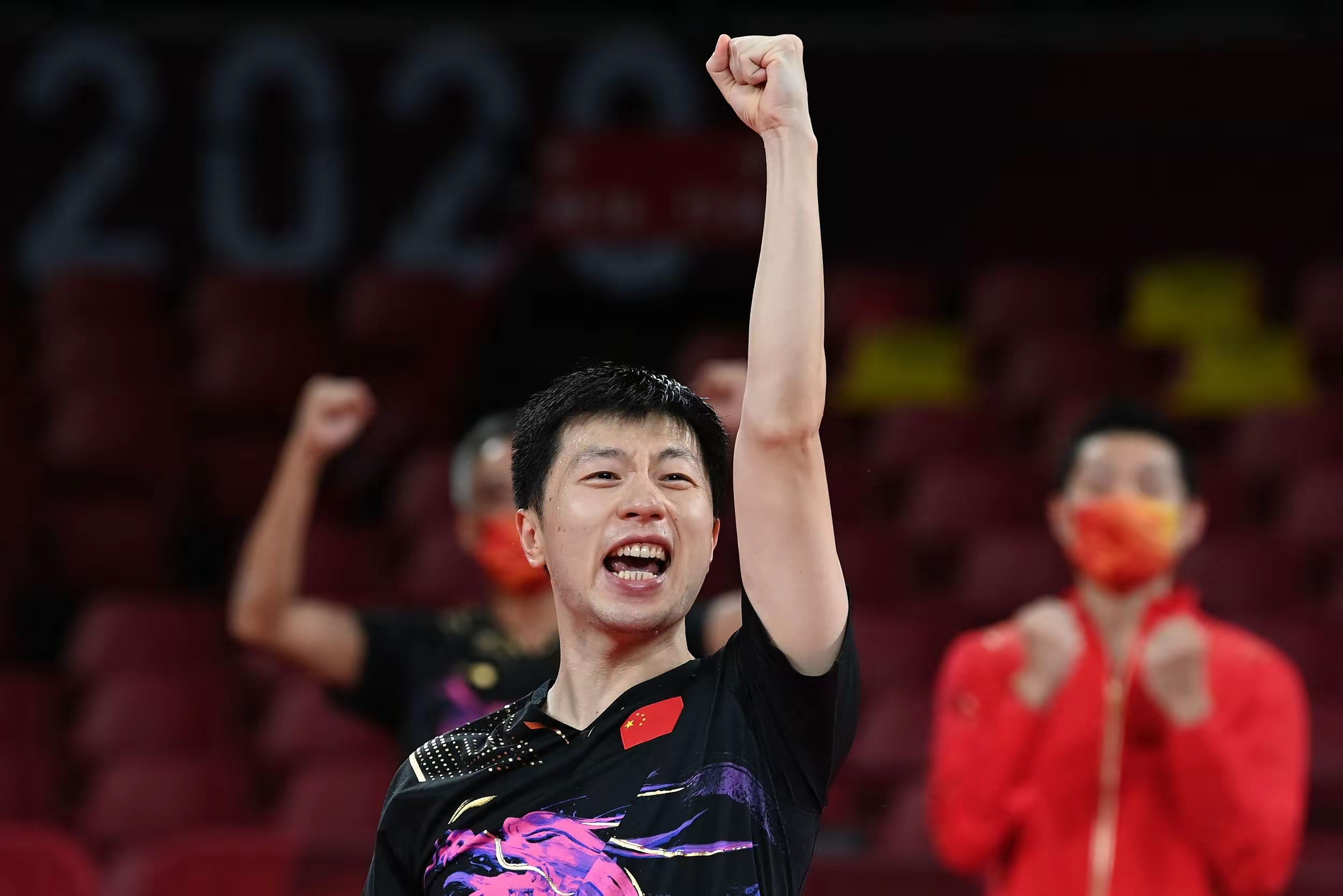 瑞典队逆转奥地利队，马龙统治全场